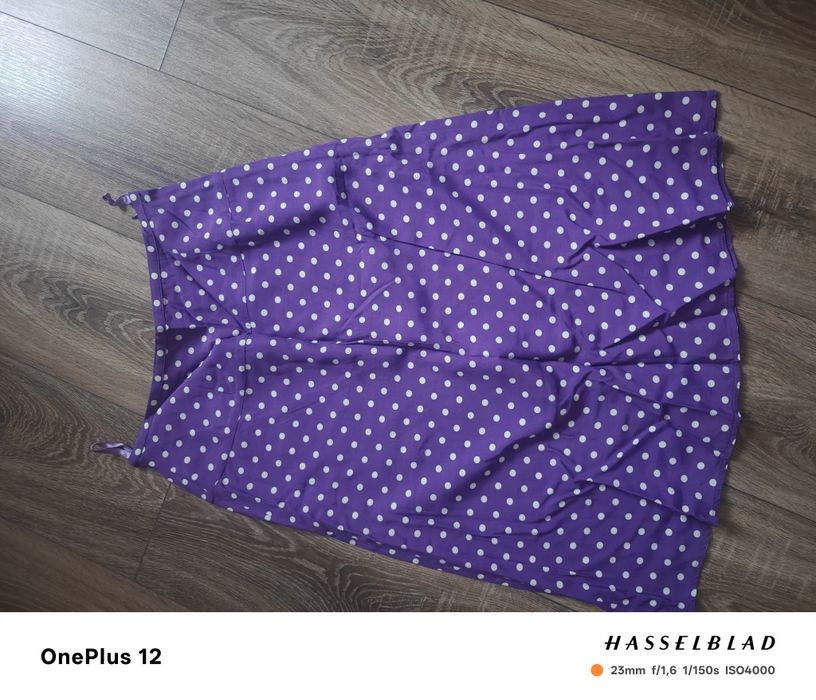 Letnia spódnica w kropki M