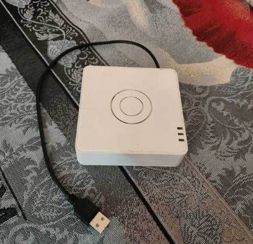 BroadLink Контроллер S2-HUB