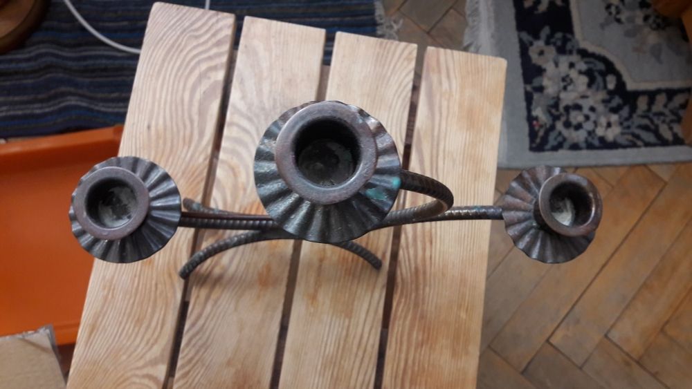 Świecznik kandelabr metalowy kuty trójramienny