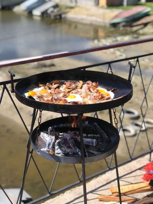 Сковорода с подставкой для огня из диска бороны.Садж мангал на природу