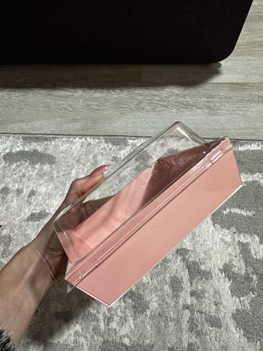 Коробка прозора