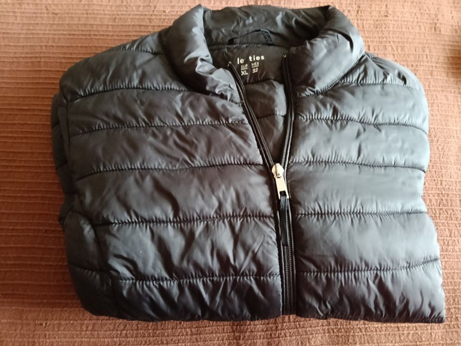 Blusão leve em preto