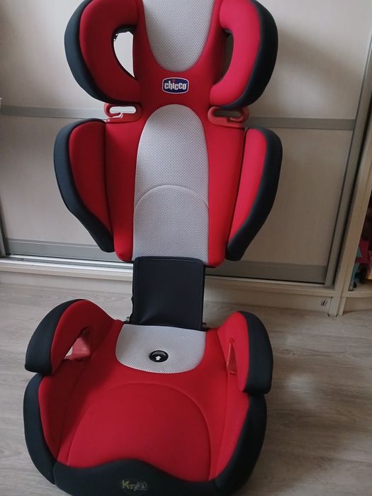 Продам автокрісло сhicco 2/3
