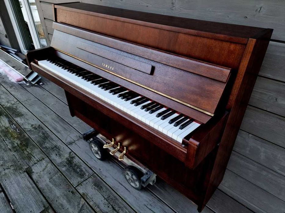 Pianino YAMAHA 100cm 1972r CIEMNY BRĄZ MAT Moderator