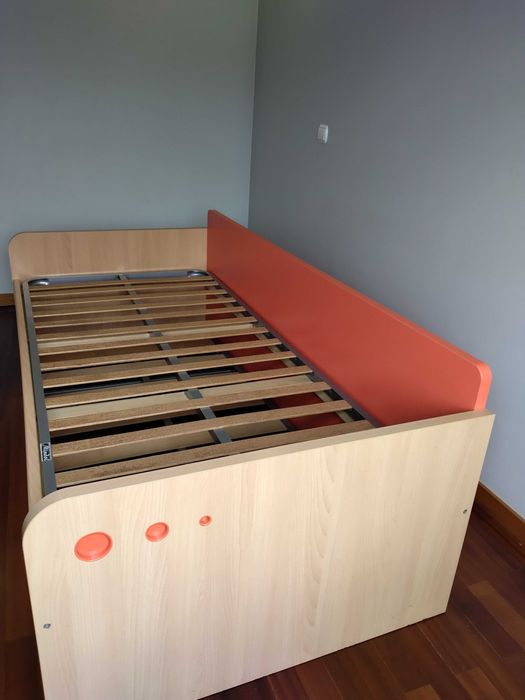 Cama criança/adolescente com arrumação