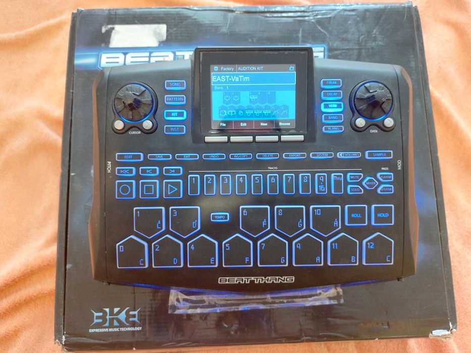 BKE  Beat Thang (sampler, looper, finger drum)