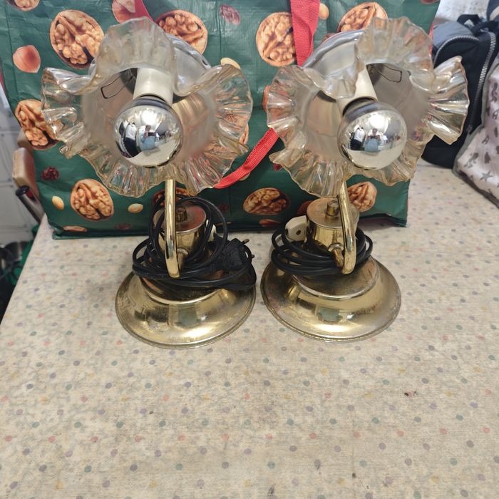 Dois candeeiros para quarto