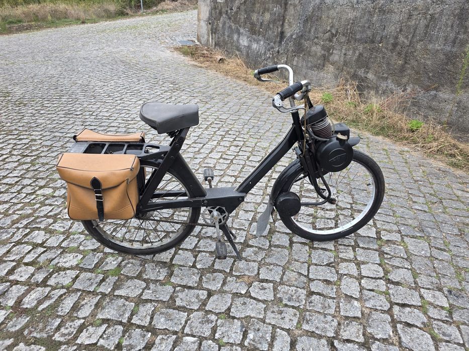 Vendo esta soleX  em MT bom estado .