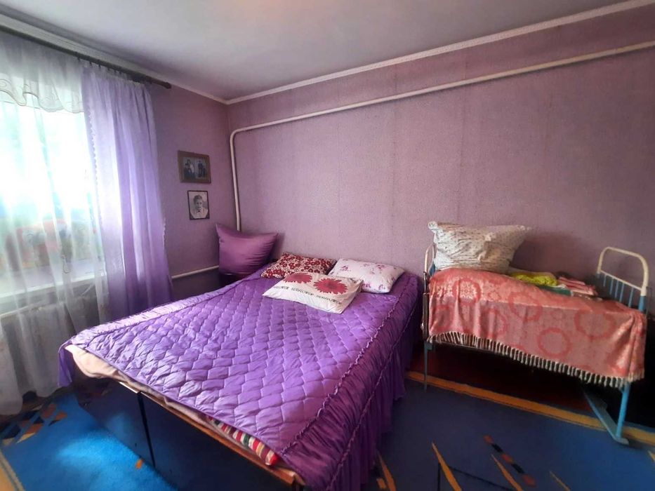 Продаж цегляного котеджу в с. Лазарівка