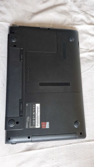 Sprzedam laptop samsung