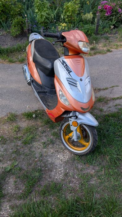 Мотороллер китайчик