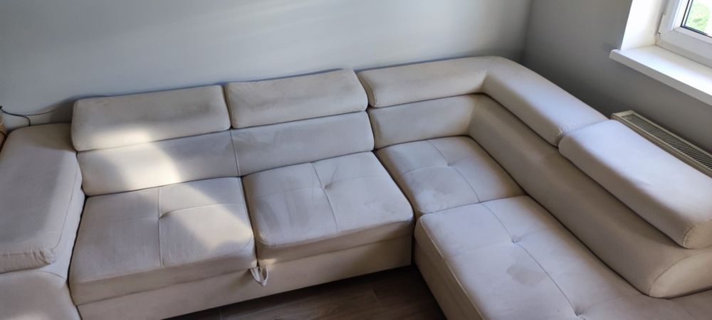 Kanapa narożna z funkcją spania