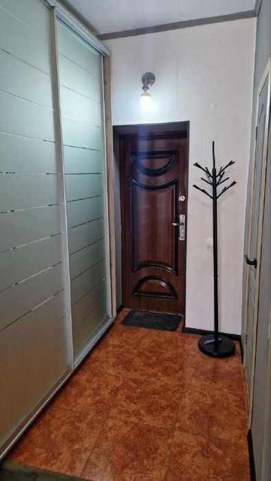 Сдам гостинку возле метро Метростроителей/Спортивная 4000