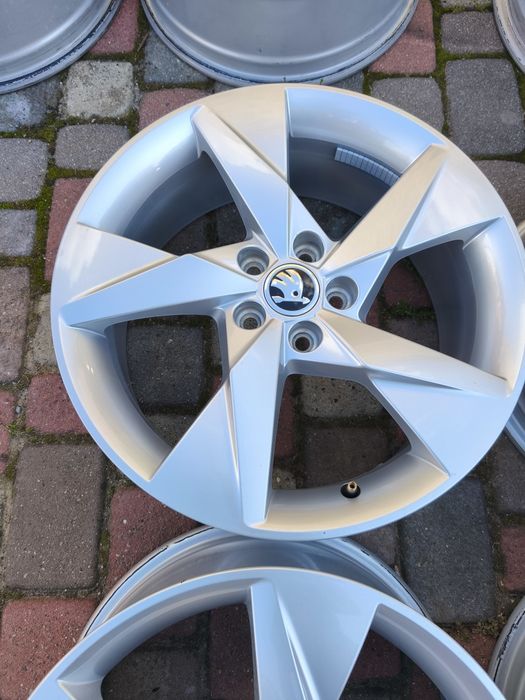Felgi aluminiowe 17  Skoda Seat Audi Volkswagen 5x100