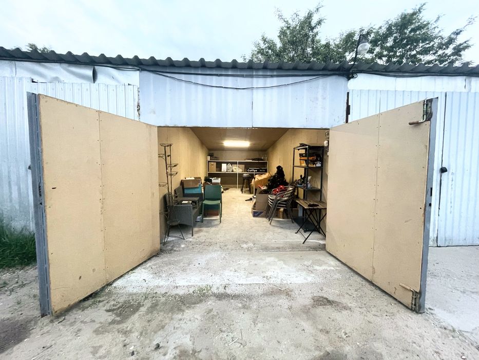 Терміново продам утеплений гараж 26,4м (з орендатором)