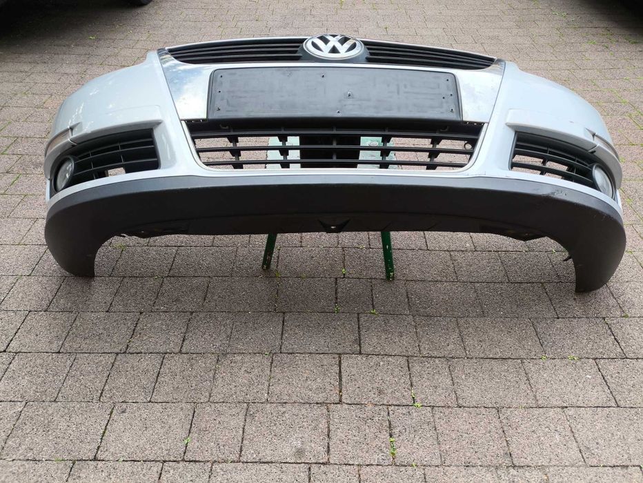 Zderzak Przedni VW Passat B6 Kolor Srebrny LA7W