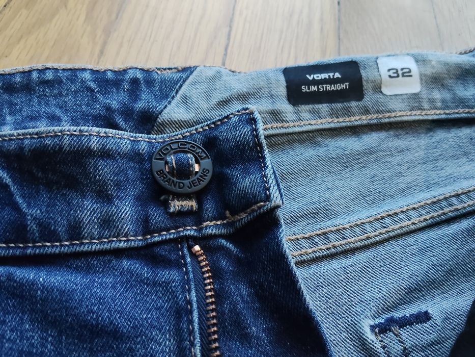 Calções Volcom Slim Straight  32 (NOVOS!)