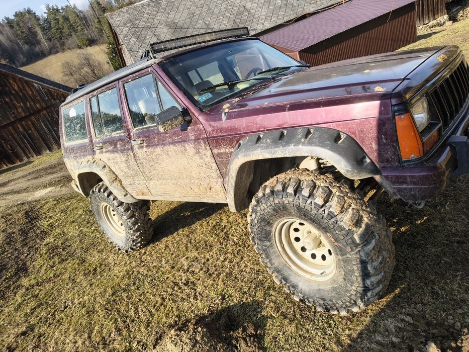Jeep Cherokee xj 4.0lpg lift 4,5"