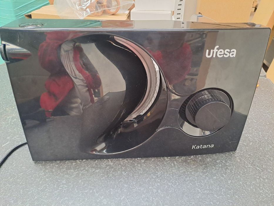 Składana krajalnica do chleba UFESA Katana CF0918