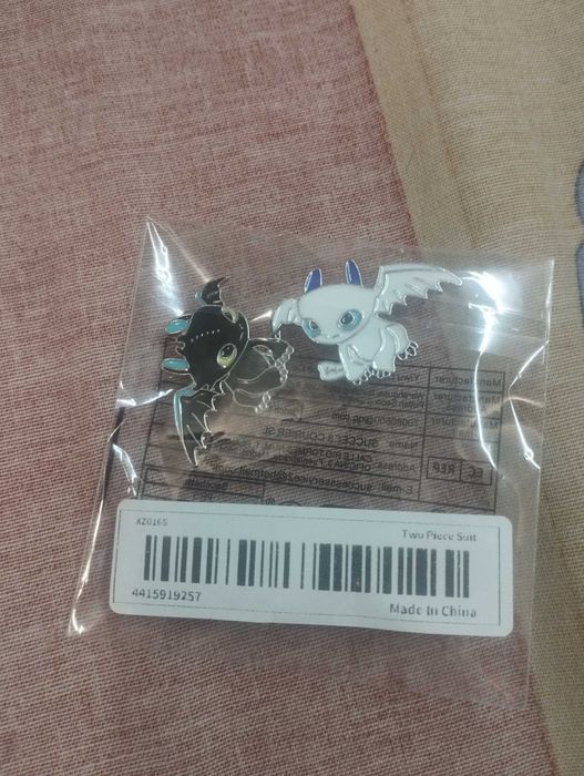 Металлический значок, пин "Как приручить дракона. Пара-2шт.