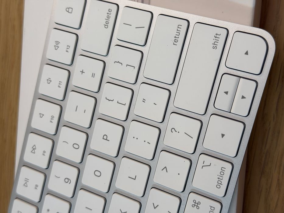 Magic keyboard apple