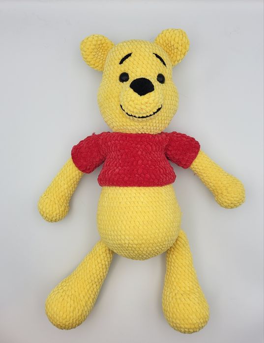 Żółty miś w czerwonym sweterku - amigurumi