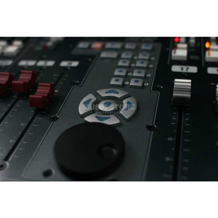 Allen & Heath GS-R24M com faders MOTORIZADOS