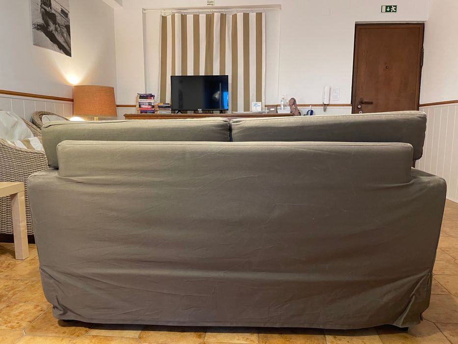 Sofá IKEA 2 lugares (castanho claro - bege escuro)