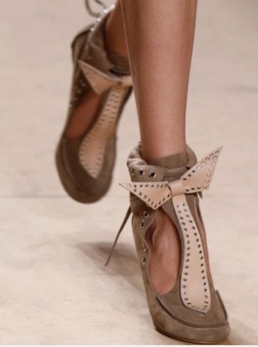 Isabel Morant Milla черевички (ботильйони)з бантами та люверсами, 39