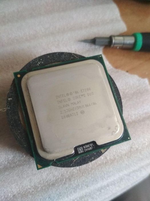 Процессор Intel Core2Duo E-7200 socket775