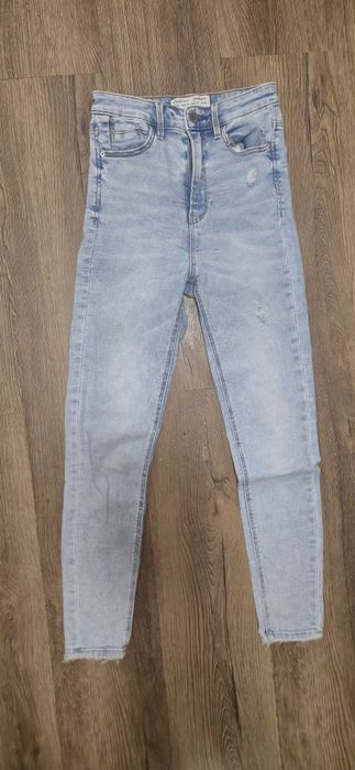 Spodnie jeansy dżinsy rurki skinny Stradivarius 34