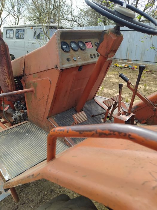 продам трактор т-25.