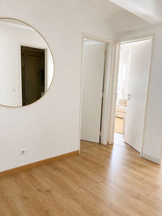 T2 em Linda-a-Velha | Av. Dom Pedro V | 80 m² | Varandas