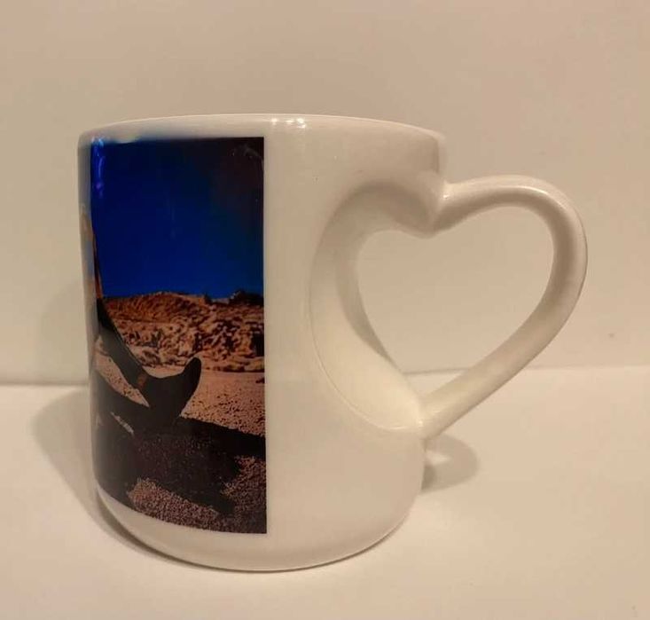 Własnoręczny kubek z Kamerzystą