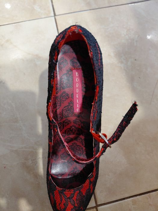 Szpilki damskie na koturnie marki Bordello, rozmiar 39