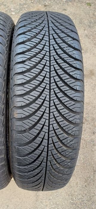 165/70R14 GOODYEAR , dwie używane opony wielosezonowe.