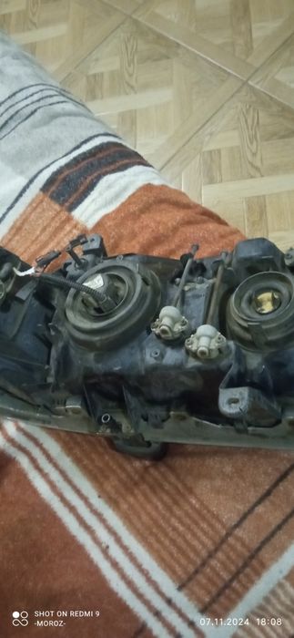 Фара Ленд ровер80 оригинал