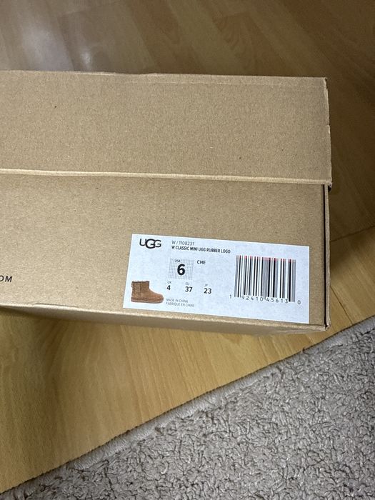 Ugg classic mini