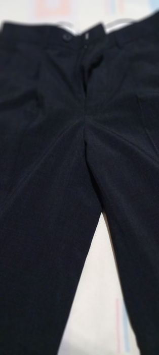 Vendo calças pretas de fato