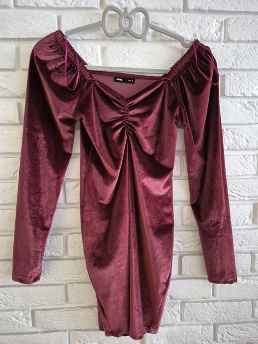 Sukienka mini ala welur bordowa s