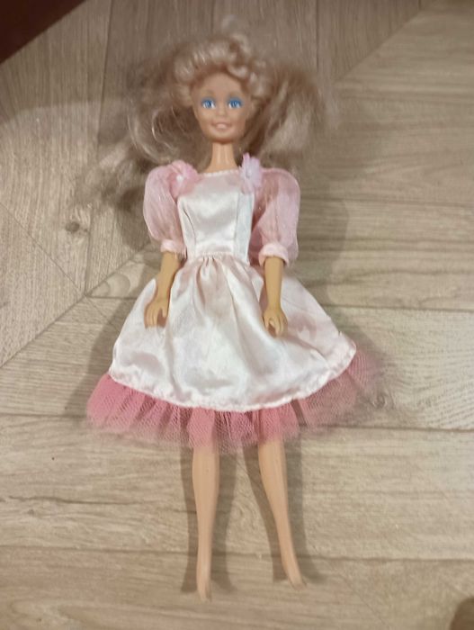 Lalka Barbie klon lata 80/90 w sukience