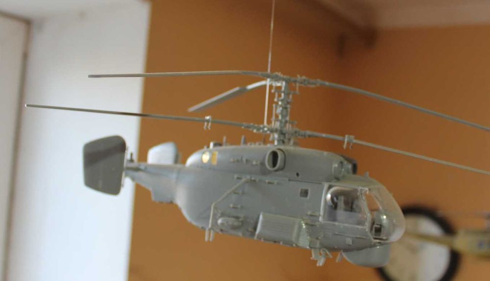 Модели самолетов,  вертолет,  масштабы - 1:32,1:48