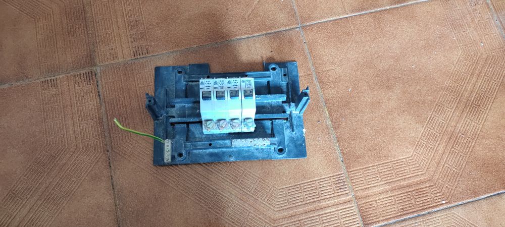 Dijuntor em bom estado