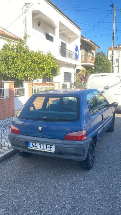 Peugeot 106 1.0 Económico - Bom para o dia, motor refeito e embreagem trocada a um tempo, e bastante peças trocadas