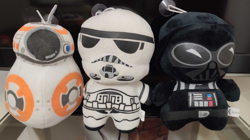 3 peluches star wars