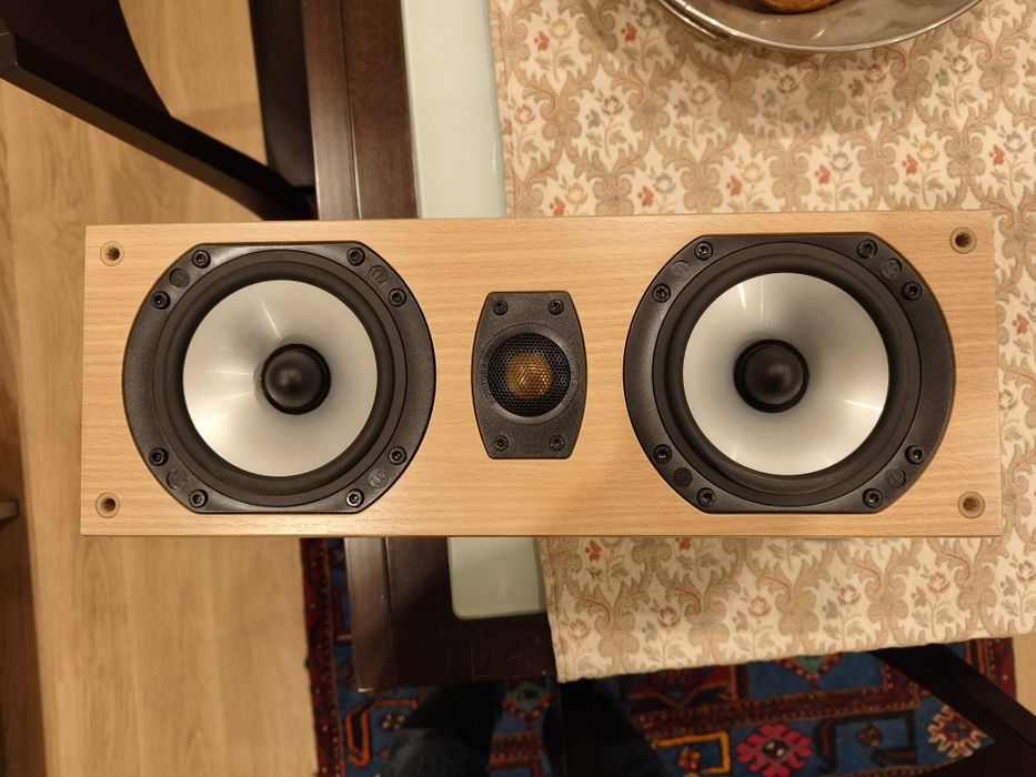 Colunas monitor audio