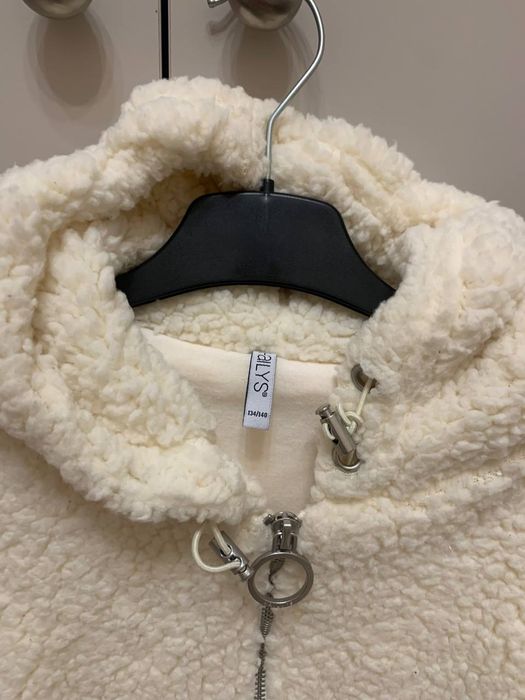 Продам класну кофту на дівчинку зріст 134/140 фірма Jailys