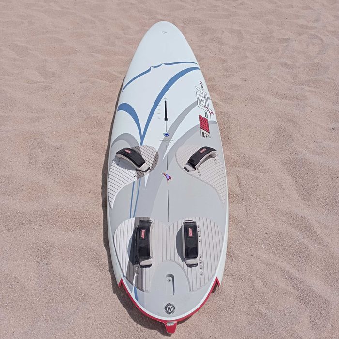 Kit com prancha de windsurf Fanatic Sting Ray 130 TT