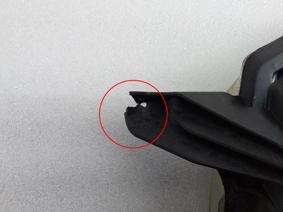 Farol nevoeiro frente esquerdo PEUGEOT 407 SW (6E_)