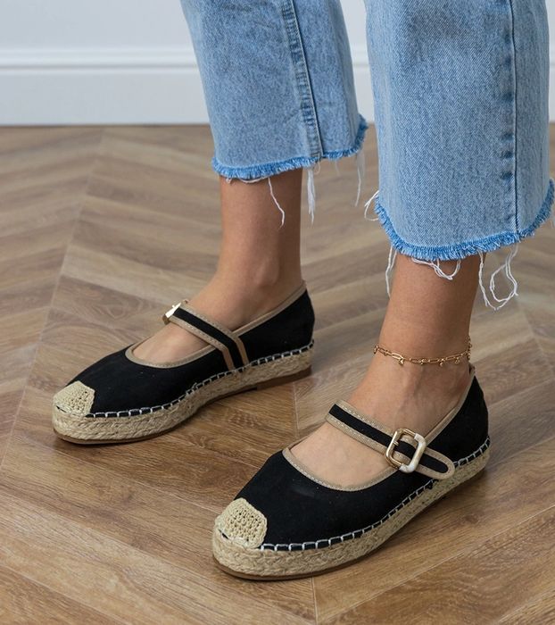 Czarne espadryle z ozdobna sprzączką Pilata